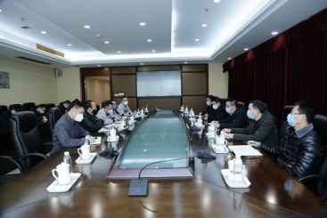 桐乡市委副书记、市长于会游到J9集团国际站领导疫情防控工作